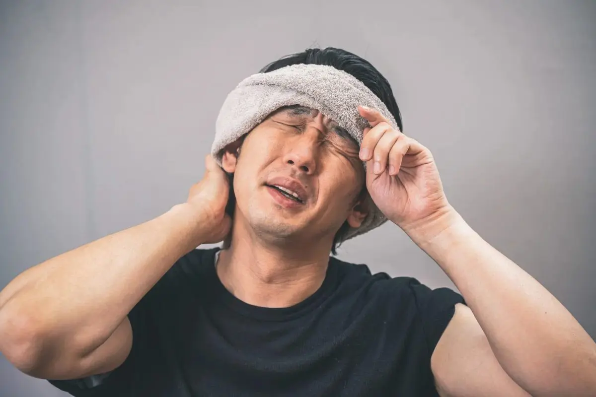 最新抗暑攻略！夏天中暑怎麼辦？症狀、預防方法與飲食建議一次看
